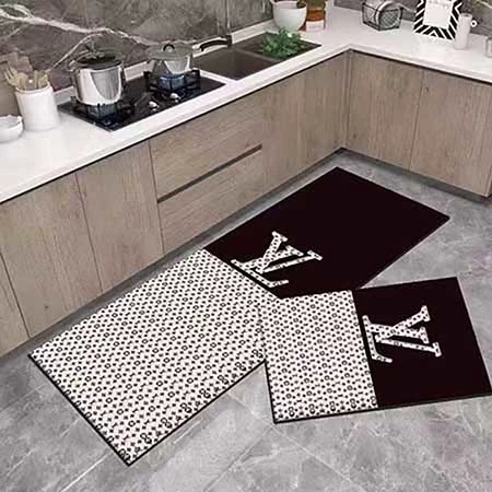 ouis Vuitton ラグ，ハイブランドラグ，モノグラム柄ラグ，ブランドロゴ入りラグ，縁ストライプ柄，防湿マット，バリエーション豊富，海外通販，室内ラグ，フロアマット，おしゃれインテリア