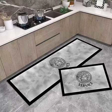 Versace マット、キッチンマット、滑り止めマット、吸水マット、防油マット、防水マット、玄関マット、バルコニーマット、浴室マット、トイレマット、防潮マット、多用途マット、お手入れ簡単、汚れにくい、速乾、洗える、油汚れ防止